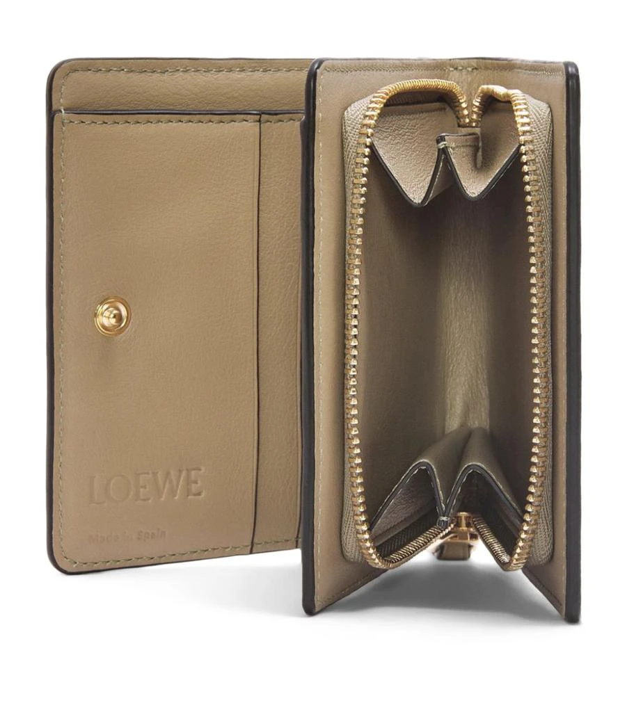 商品Loewe|Leather Puzzle Compact Zip Wallet,价格¥5365,第4张图片详细描述