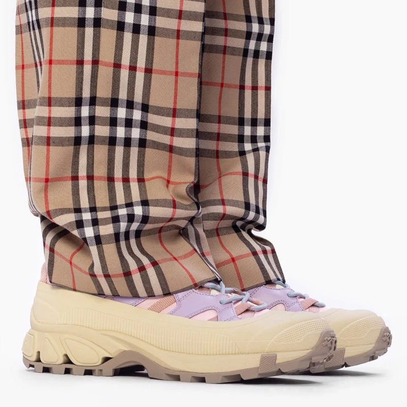 BURBERRY 女士紫色粉色双色系带运动鞋 8037185 商品