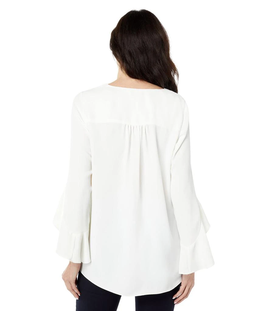 商品Vince Camuto|Flutter Sleeve V-Neck Tunic,价格¥426,第2张图片详细描述