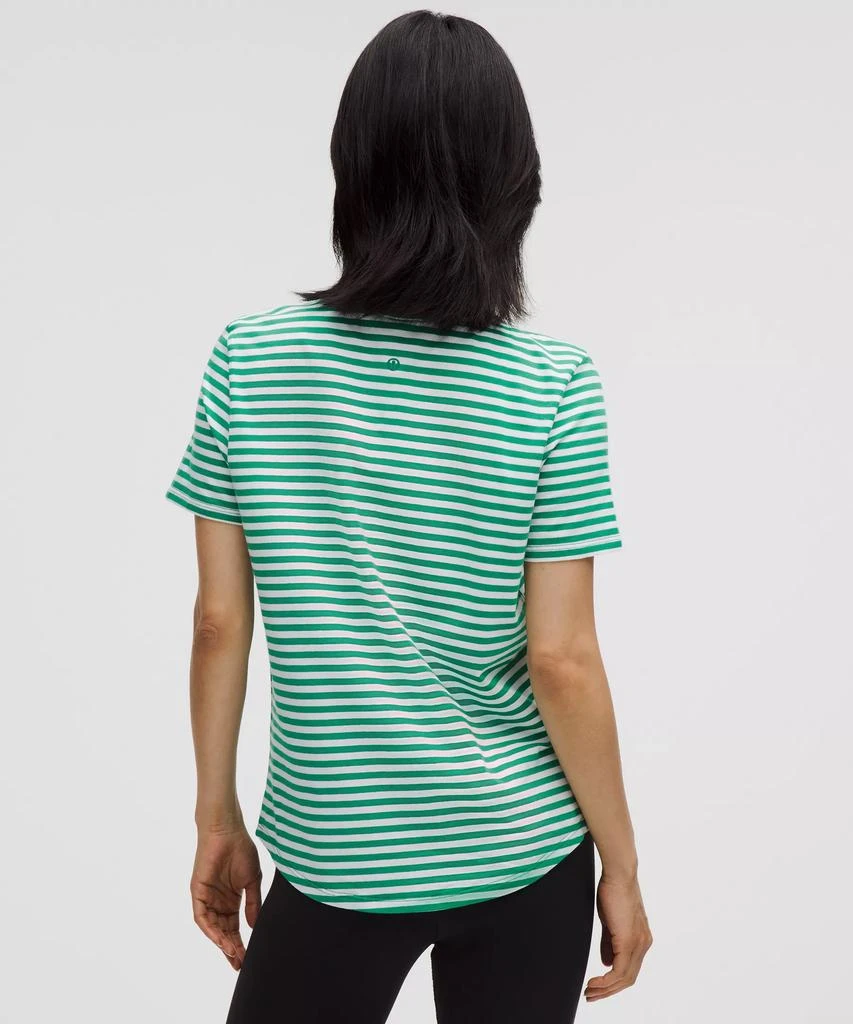 Love Curved-Hem Crewneck T-Shirt 商品