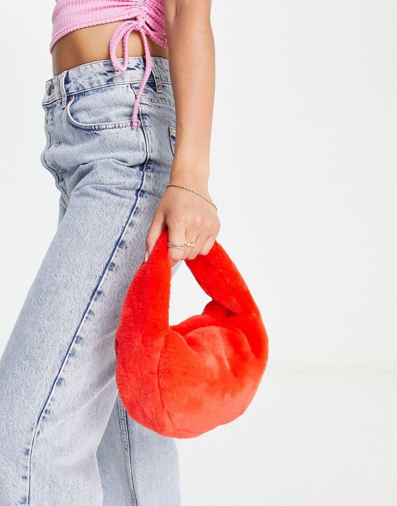 ASOS DESIGN clutch bag in faux fur in red商品第2张图片规格展示