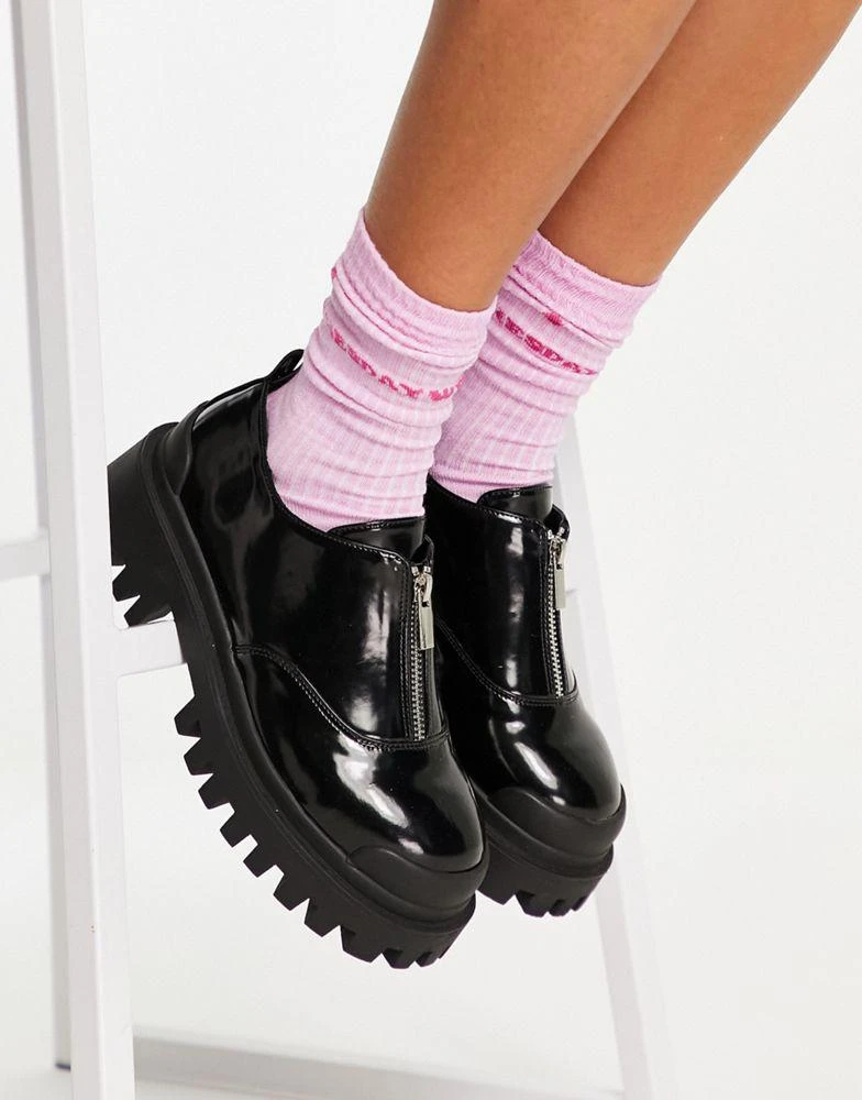 商品ASOS|ASOS DESIGN Martian chunky zip front flat shoes in black,价格¥122,第1张图片