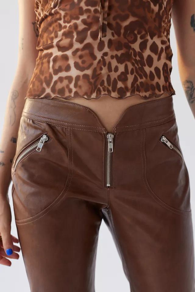 商品Urban Outfitters|UO Molly Faux Leather V-Front Pant,价格¥222,第6张图片详细描述