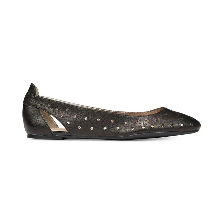 商品Nine West|Marie Perforated Ballet Flats,价格¥296,第2张图片详细描述