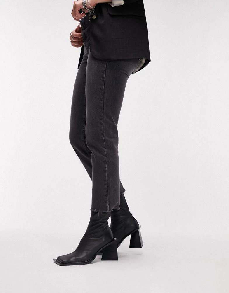 商品Topshop|Topshop Halo premium leather square toe heeled boot in black,价格¥516,第4张图片详细描述