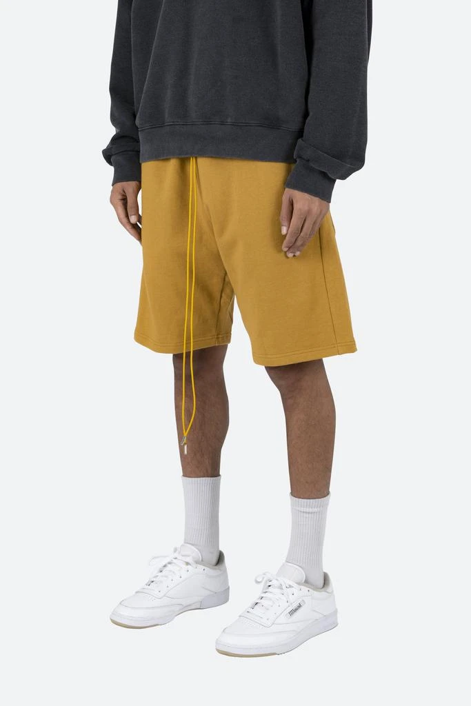 商品MNML|Flap Pocket Sweatshorts - Mustard,价格¥121,第3张图片详细描述