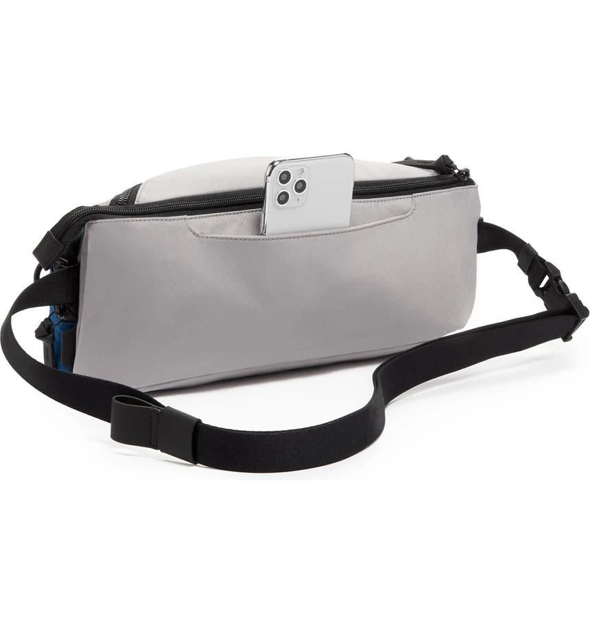 商品Tumi|Ren Convertible Belt Bag,价格¥1569,第5张图片详细描述
