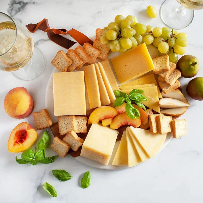 商品igourmet|Three Cheeses for Chardonnay Pairing Gift Box,价格¥635,第1张图片