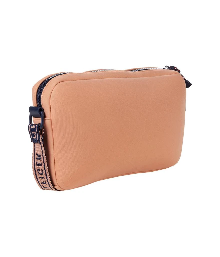 商品Tommy Hilfiger|Mckenzie II Camera Crossbody - Neoprene,价格¥397,第2张图片详细描述