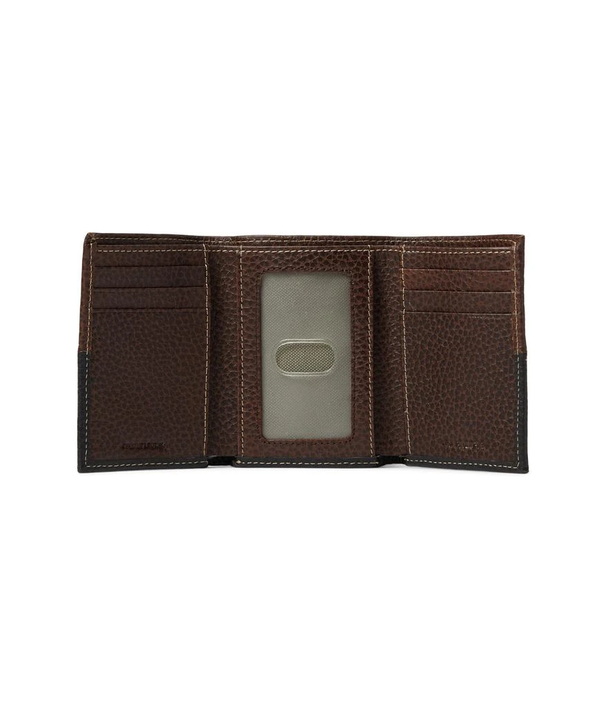 商品Carhartt|Leather Two-Tone Trifold Wallet,价格¥298,第3张图片详细描述
