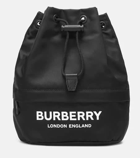 商品Burberry|Phoebe nylon drawstring pouch,价格¥3672,第1张图片