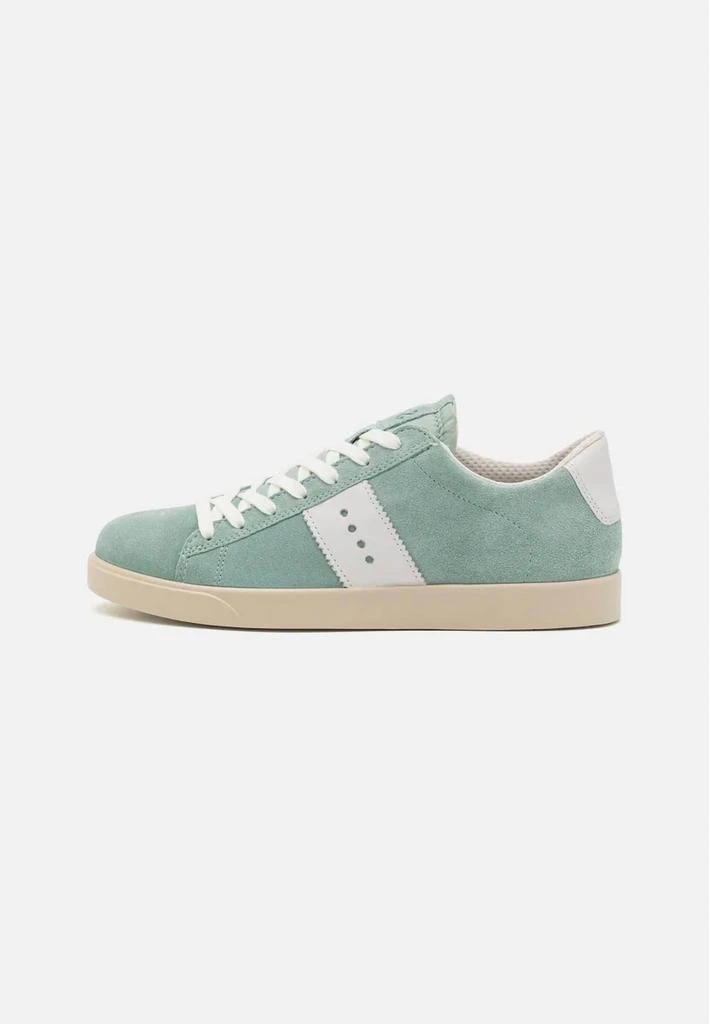 商品ECCO|Women's Street Lite Retro Sneaker In Ice Flower/white,价格¥728,第1张图片