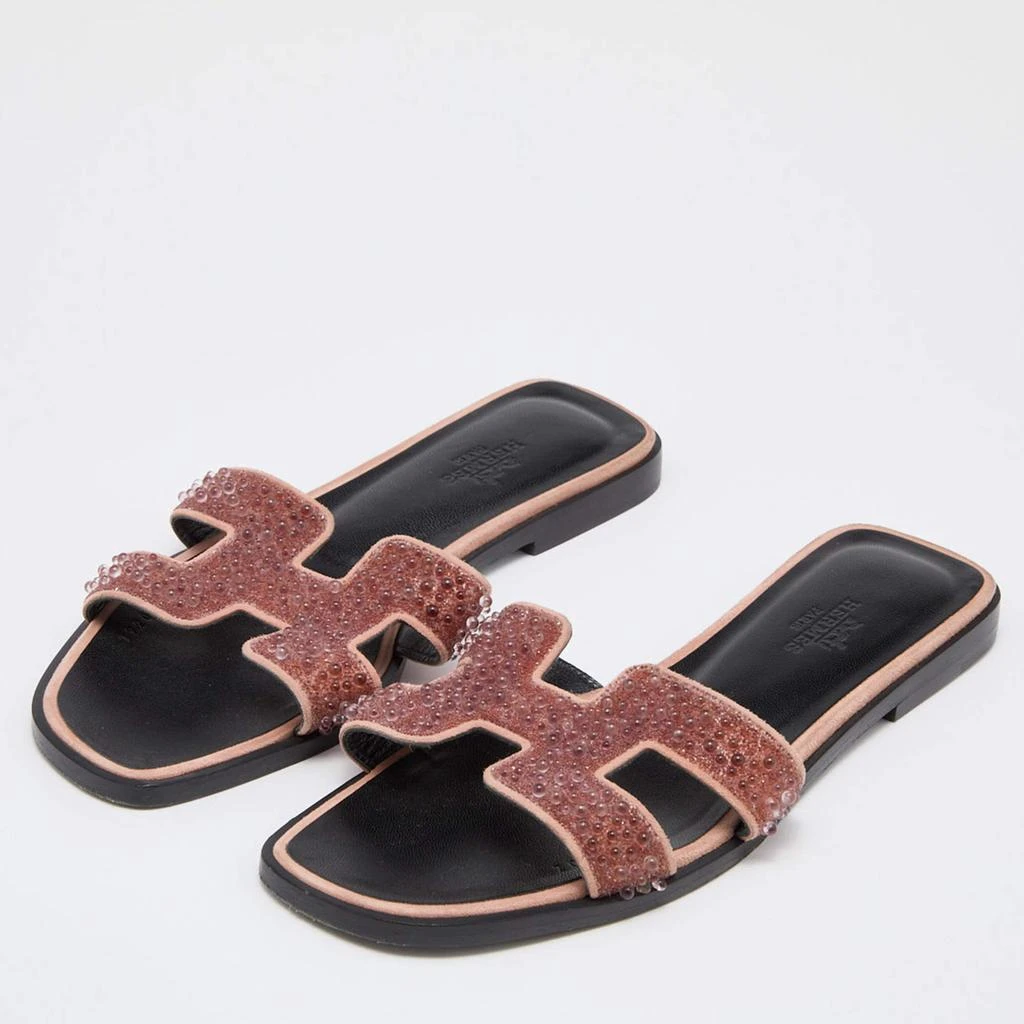 商品[二手商品] Hermes|Hermes Pink Beads Embellished Leather Oran Flat Slides Size 35.5,价格¥4082,第2张图片详细描述