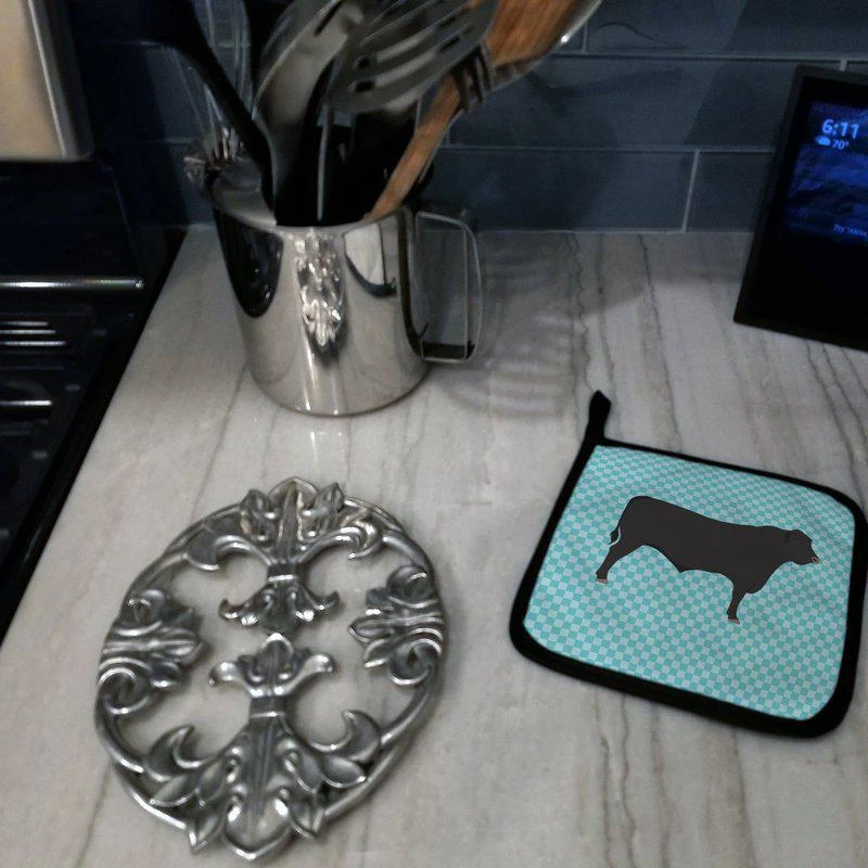 商品Caroline's Treasures|Black Angus Cow Blue Check Pair of Pot Holders,价格¥170,第2张图片详细描述