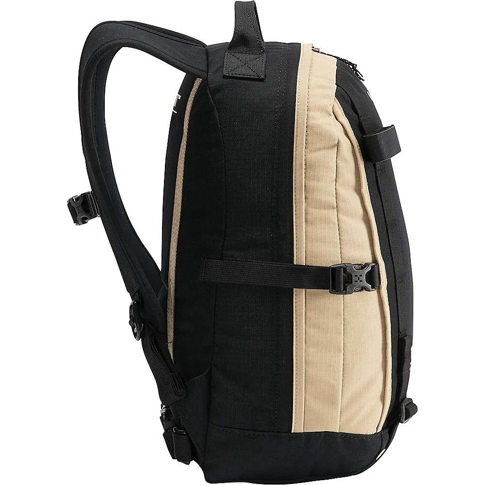 商品Haglofs|Haglofs Tight Small Backpack,价格¥542,第2张图片详细描述