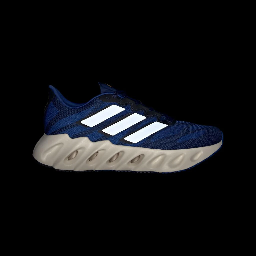 SWITCH FWD RUNNING SHOES 商品