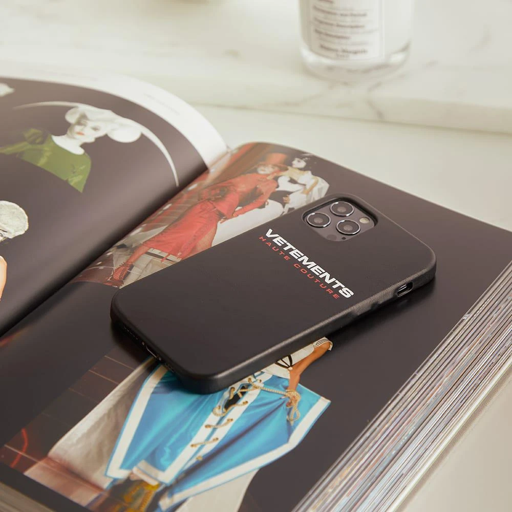 商品Vetements|VETEMENTS Logo Haute Couture iPhone 12 Case,价格¥789,第3张图片详细描述