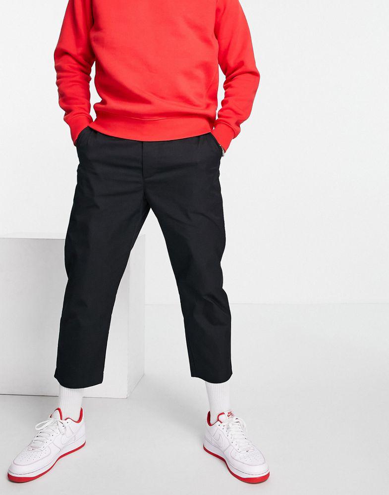 Nike Premium Utility woven cropped trousers in black商品第1张图片规格展示