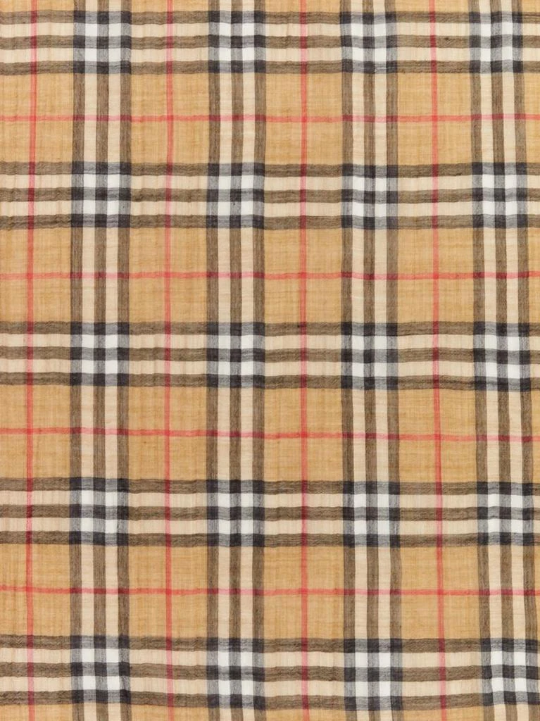 商品Burberry|彩虹款 羊毛真丝混纺围巾,价格¥1162,第3张图片详细描述