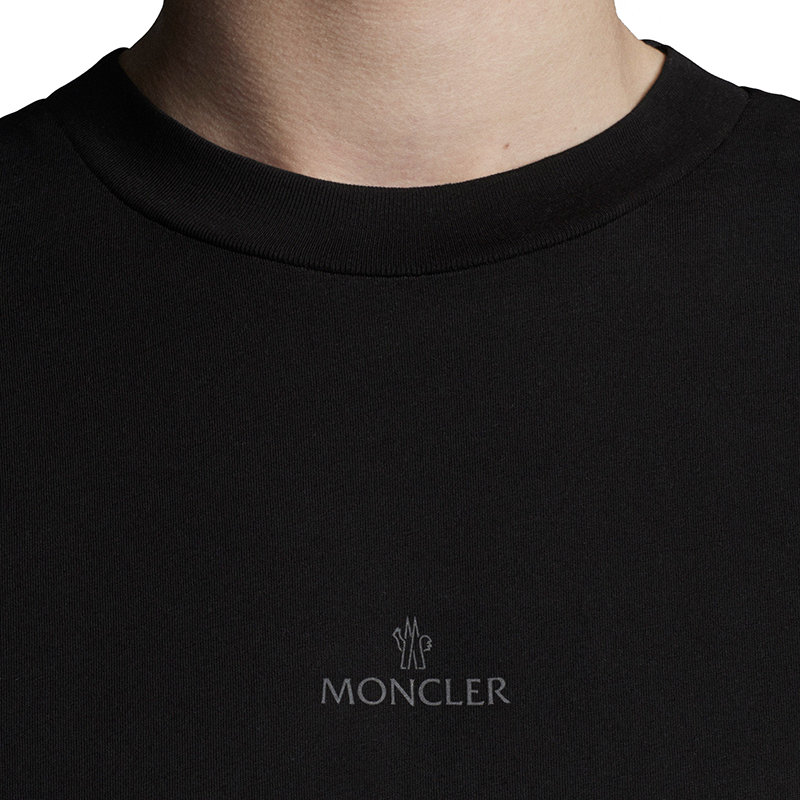 【预售3-7天】Moncler/蒙克莱 22年早春新款 男士黑色纯棉反光徽标长袖T恤H10918D00001829H8999商品第4张图片规格展示