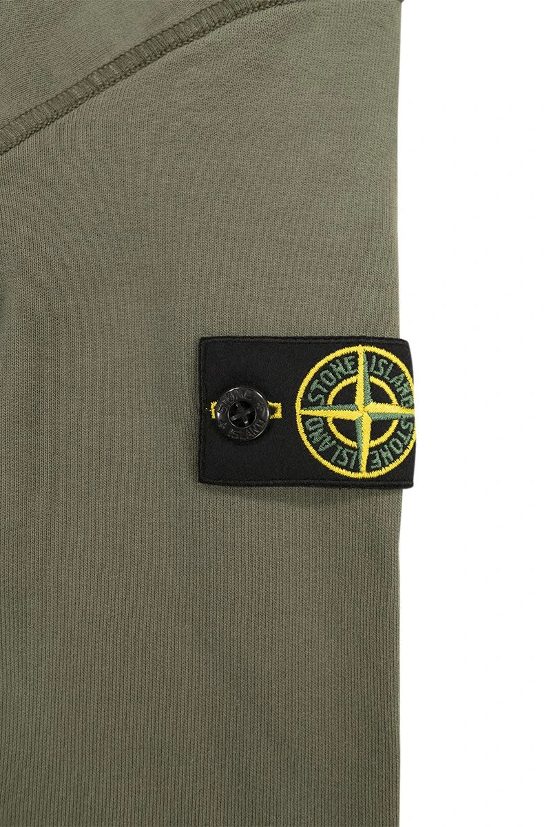 Crewneck sweatshirt with Stone Island badge on arm AB022455 V0058 商品