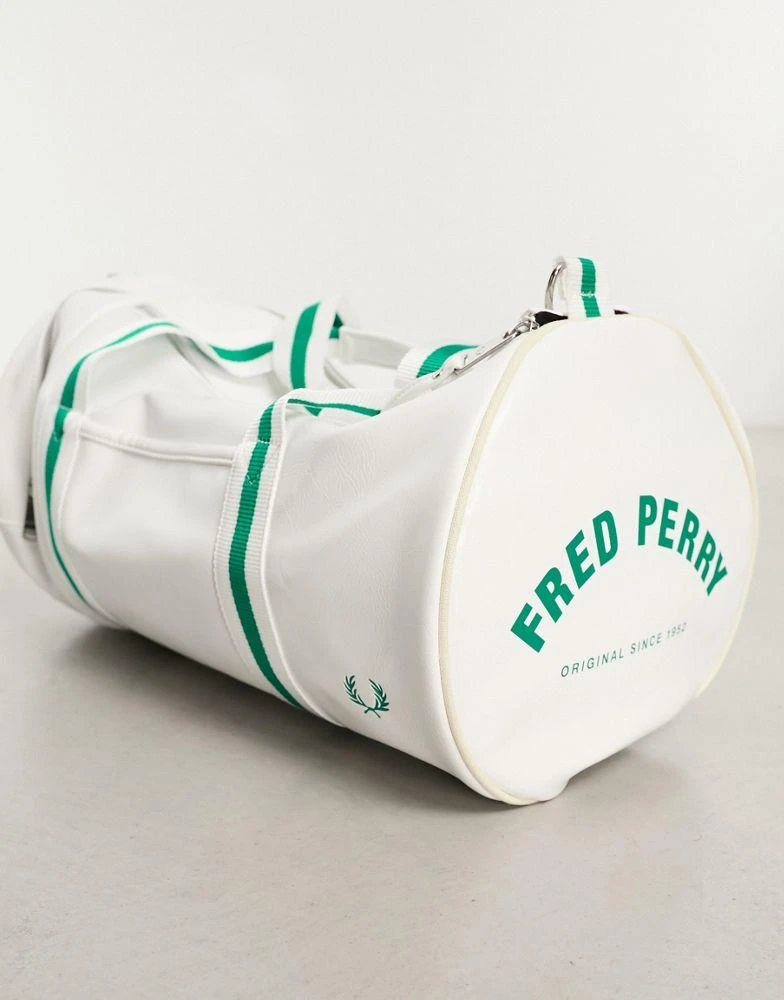商品Fred Perry|Fred Perry classic barrel bag in white,价格¥575,第3张图片详细描述