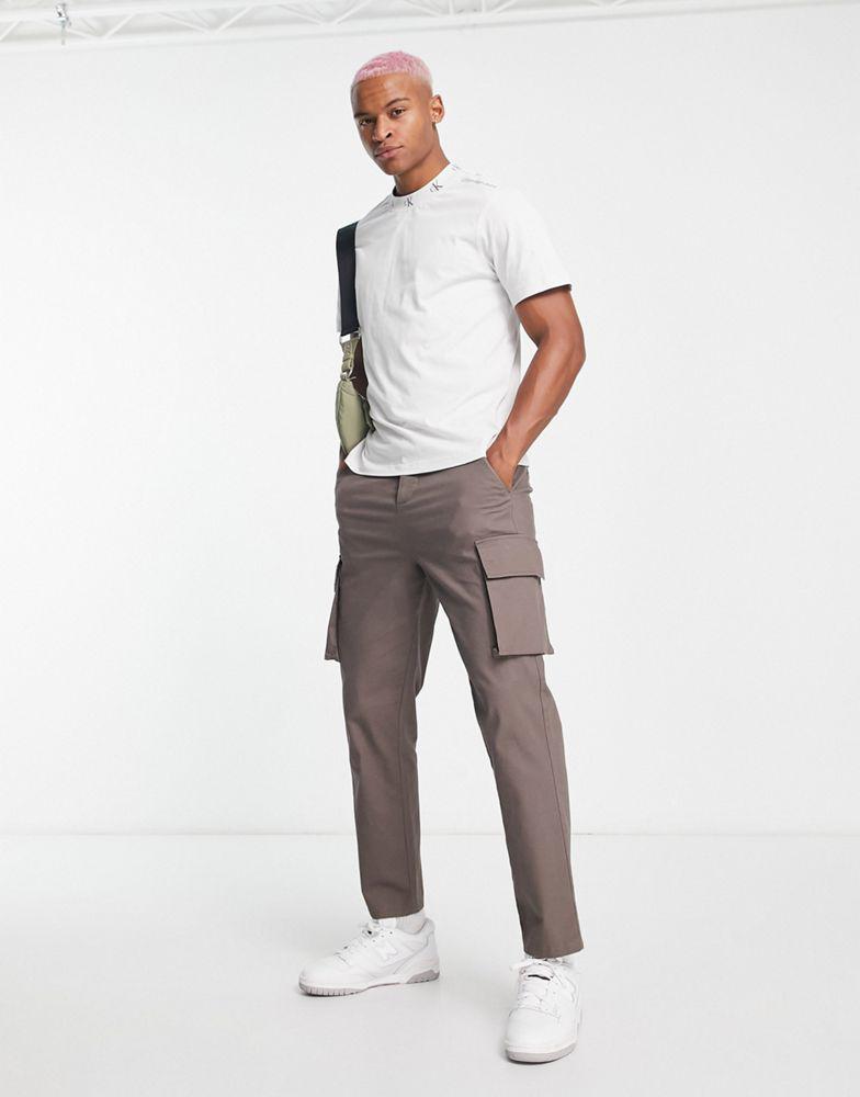 Calvin Klein Jeans cotton logo jacquard neck t-shirt in light grey商品第4张图片规格展示