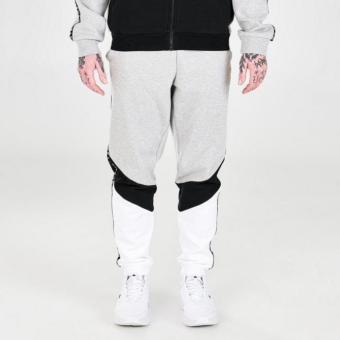 商品Lacoste|Men's Lacoste Signature Striped Colorblock Fleece Jogger Pants,价格¥252,第4张图片详细描述