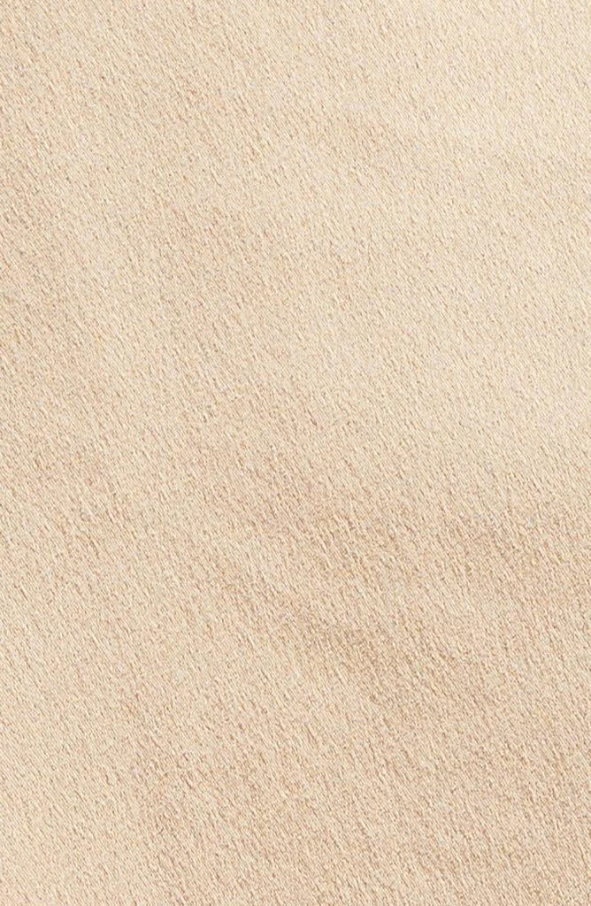 Smocked Shoulder Long Sleeve Satin Blouse 商品