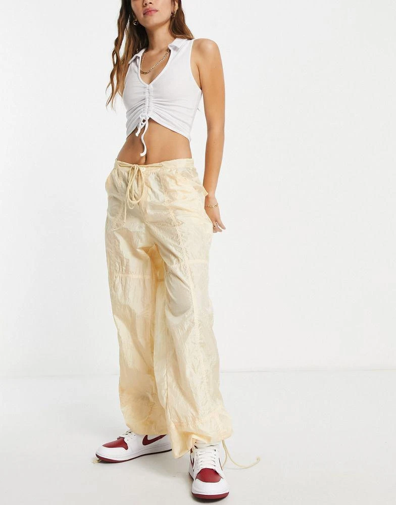 商品Motel|Motel baggy parachute trousers in ecru,价格¥191,第4张图片详细描述