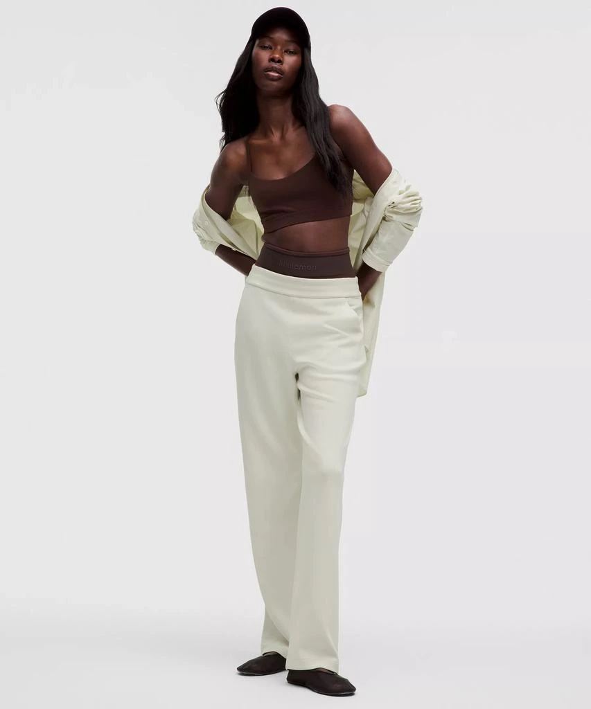 Softstreme High-Rise Straight-Leg Pant *Regular 商品