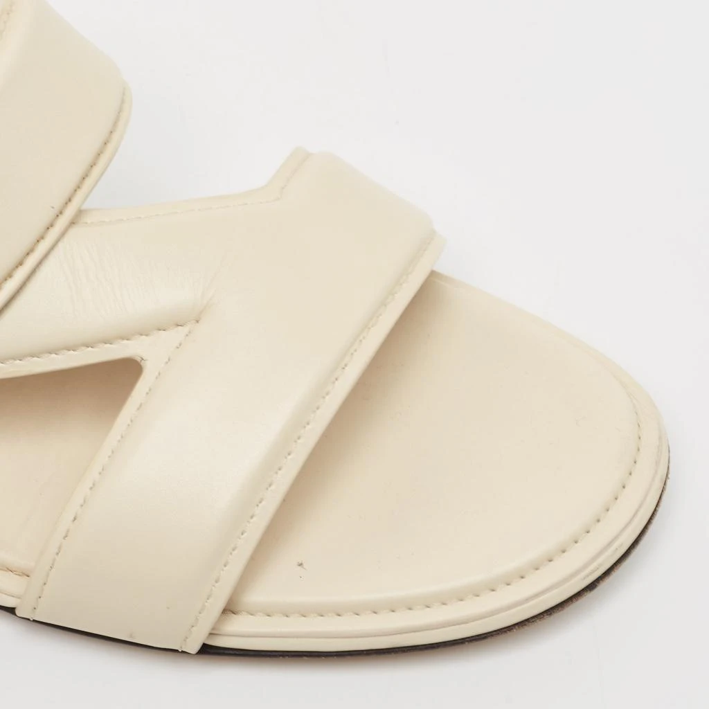 Bottega Veneta Cream Leather Strappy Slides Size 40 商品