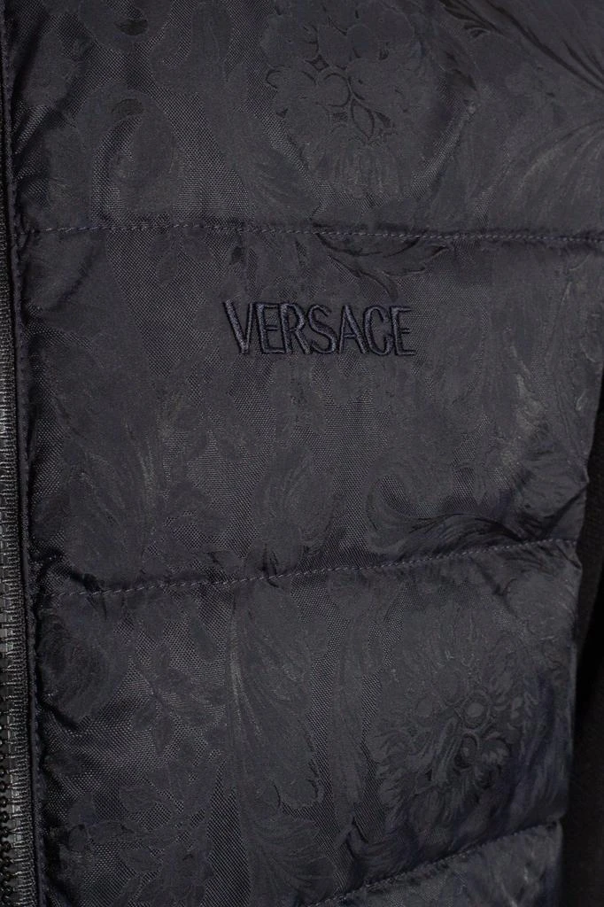 商品Versace|Versace Barocco Pattern Zip-Up Gilet,价格¥9382,第5张图片详细描述