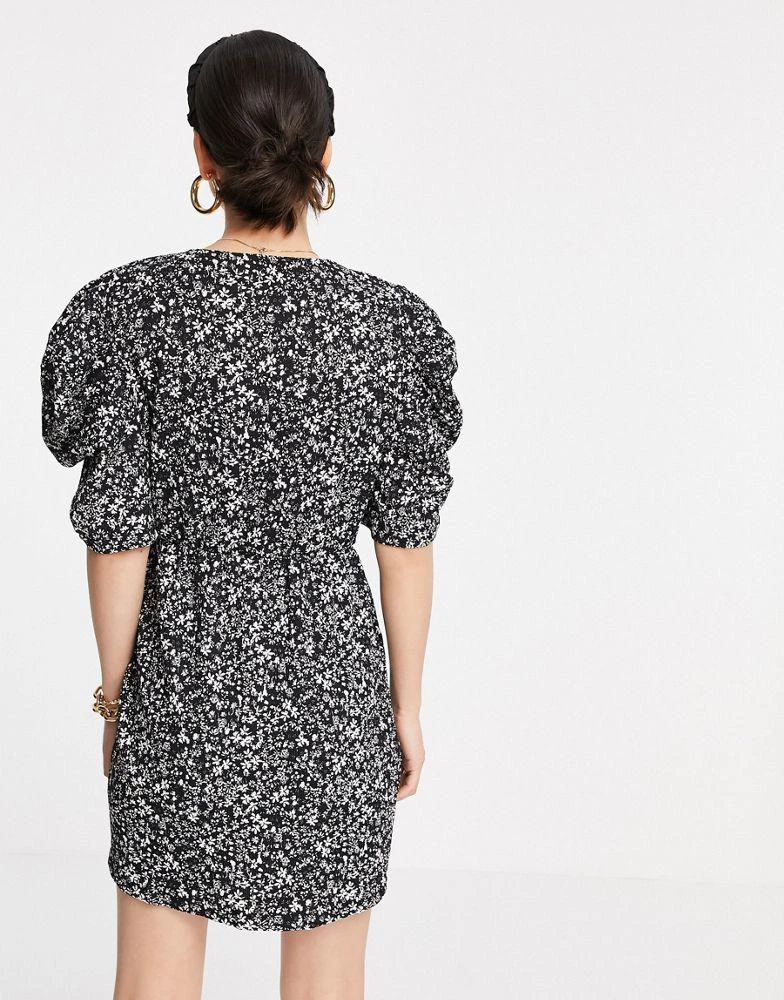 商品Mango|Mango ditsy floral wrap dress in black,价格¥116,第2张图片详细描述