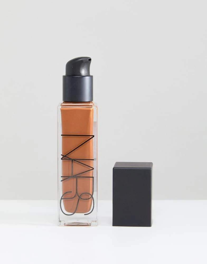NARS Natural Radiant Longwear Foundation 商品