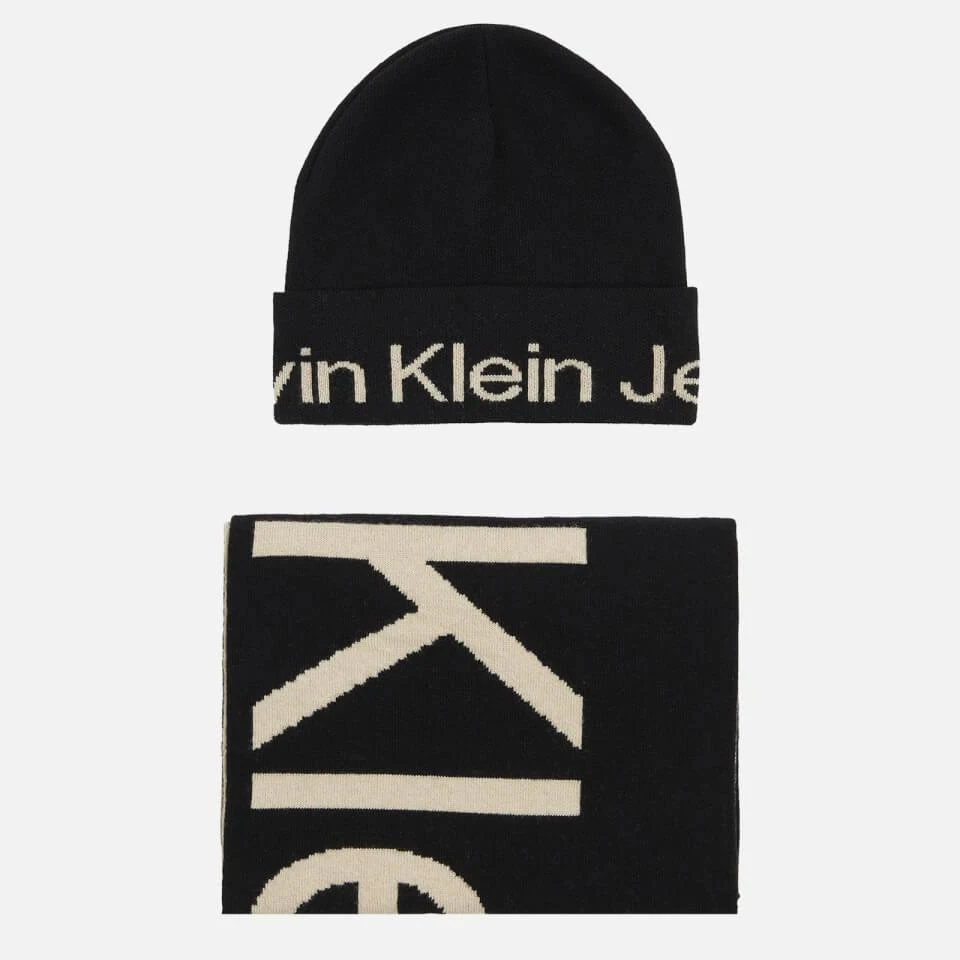 商品Calvin Klein|Calvin Klein Jeans Monogram Beanie and Scarf Gift Set,价格¥824,第2张图片详细描述