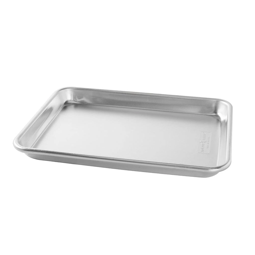 商品Nordic Ware|Naturals Aluminum Bakeware Quarter Sheet Pan,价格¥119,第1张图片