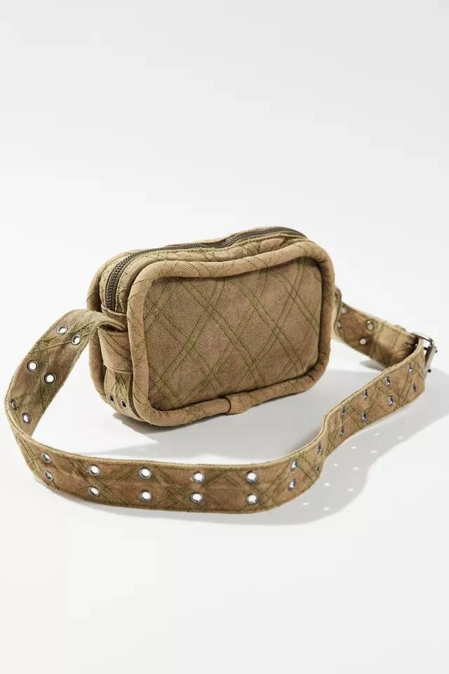 商品Urban Outfitters|Dakota Denim Crossbody Bag,价格¥225,第4张图片详细描述