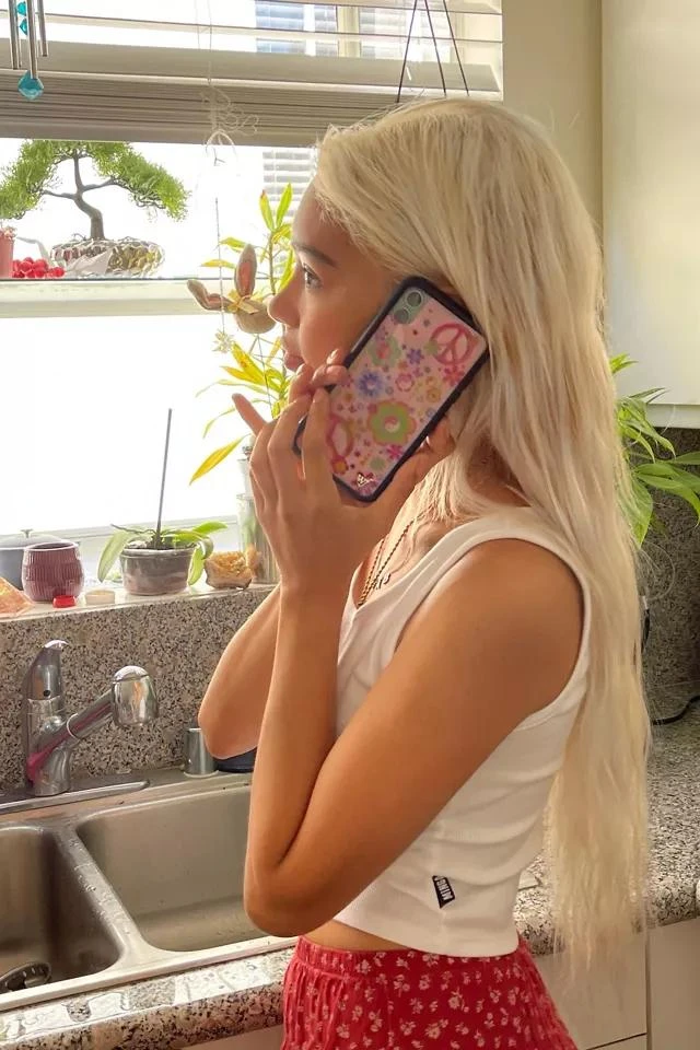 商品wildflower|Wildflower Peace N Luv iPhone Case,价格¥150,第1张图片