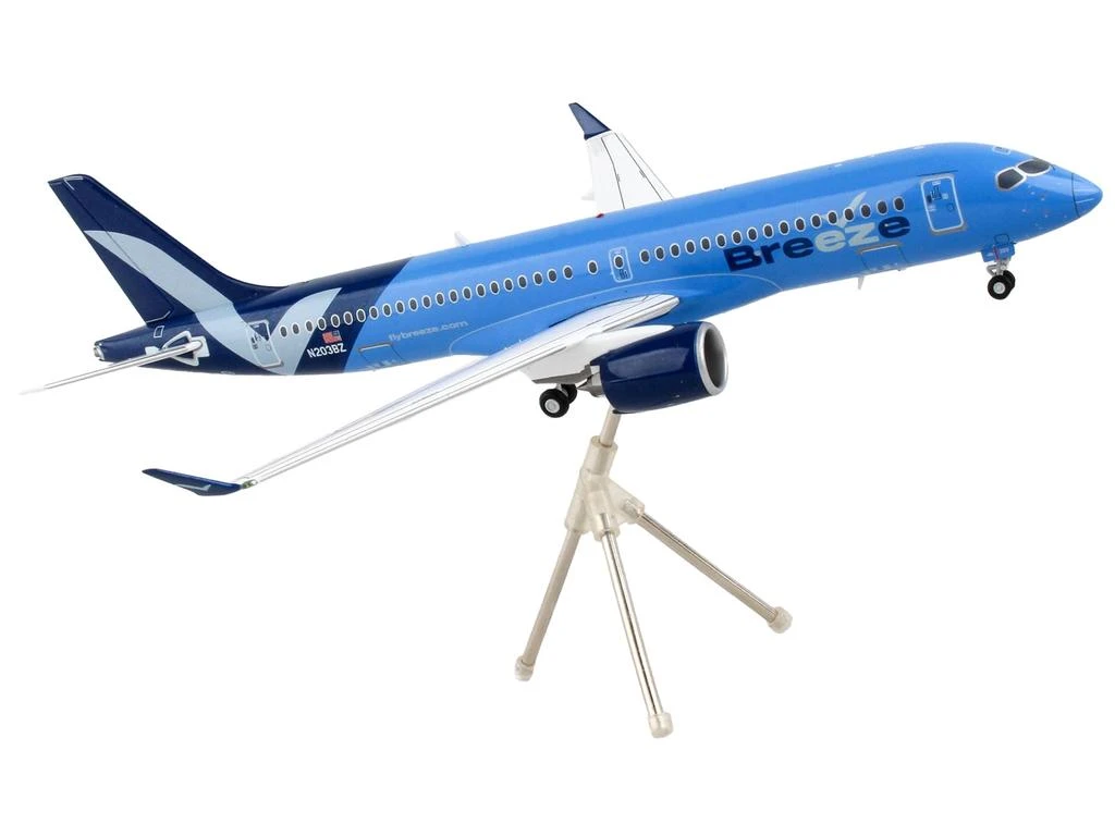 商品GeminiJets|Embraer ERJ-195 Commercial Aircraft "Breeze Airways" Blue "Gemini 200" Series 1/200 Diecast Model Airplane by,价格¥1080,第2张图片详细描述