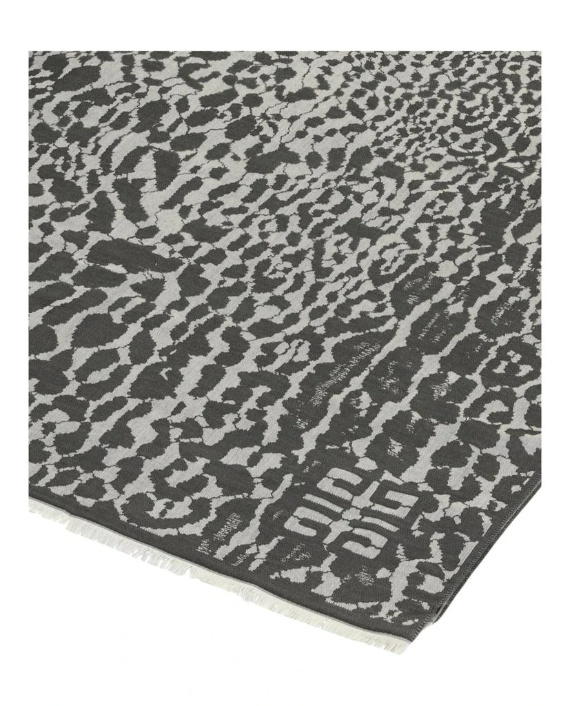 商品Givenchy|Leopard Pattern Silk Scarf,价格¥1069,第3张图片详细描述