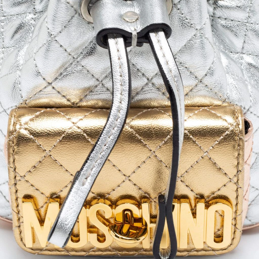 商品[二手商品] Moschino|Moschino Metallic Silver Quilted Leather Logo Drawstring BackPack,价格¥1859,第5张图片详细描述