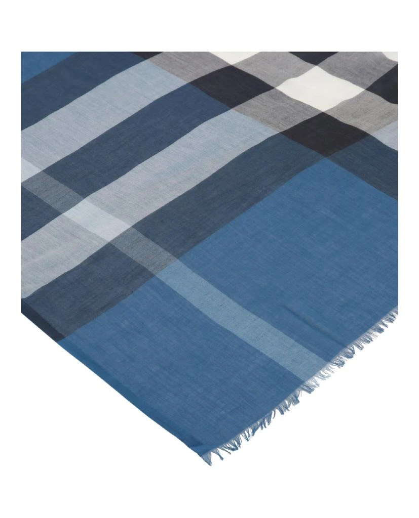 商品Burberry|Lightweight Check Silk Scarf,价格¥1685,第2张图片详细描述