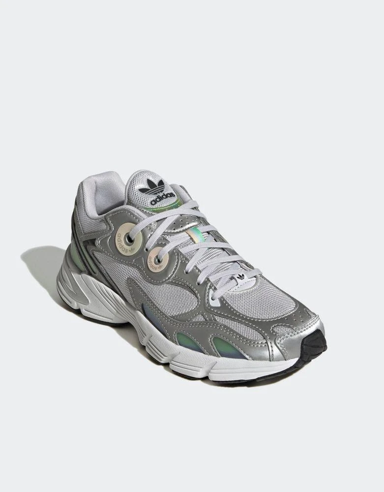 商品Adidas|adidas Originals astir trainers in grey and silver,价格¥830,第1张图片