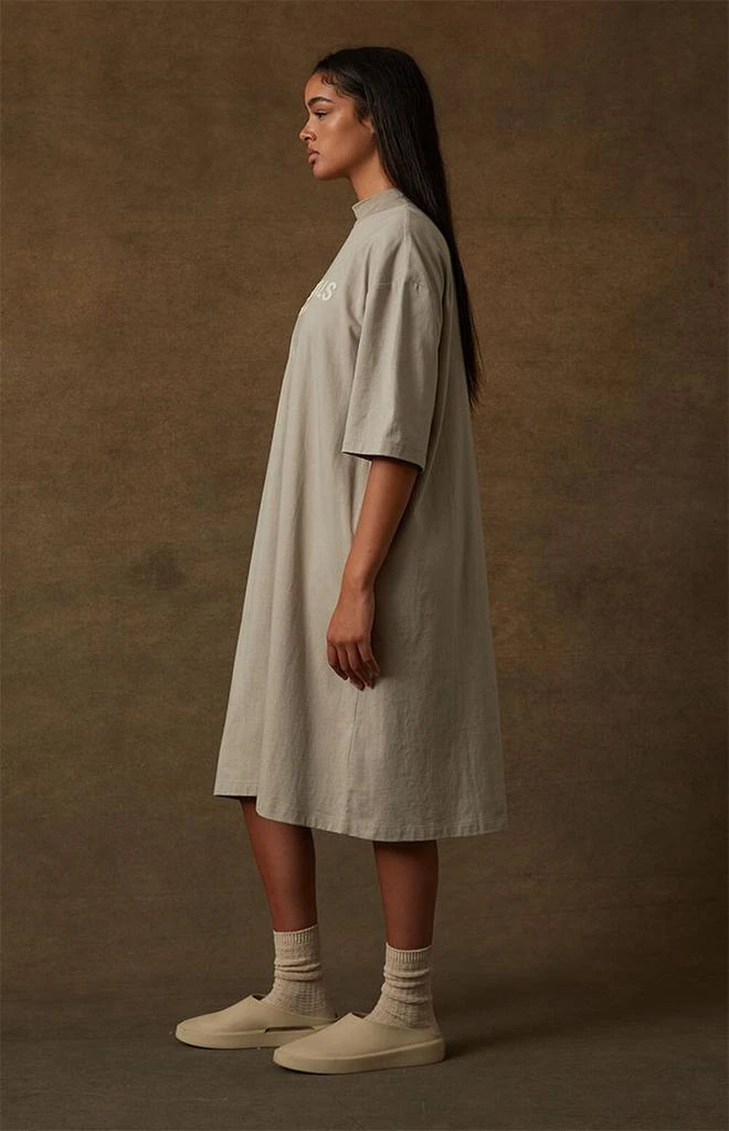 商品Essentials|Women's Smoke T-Shirt Dress,价格¥248,第3张图片详细描述
