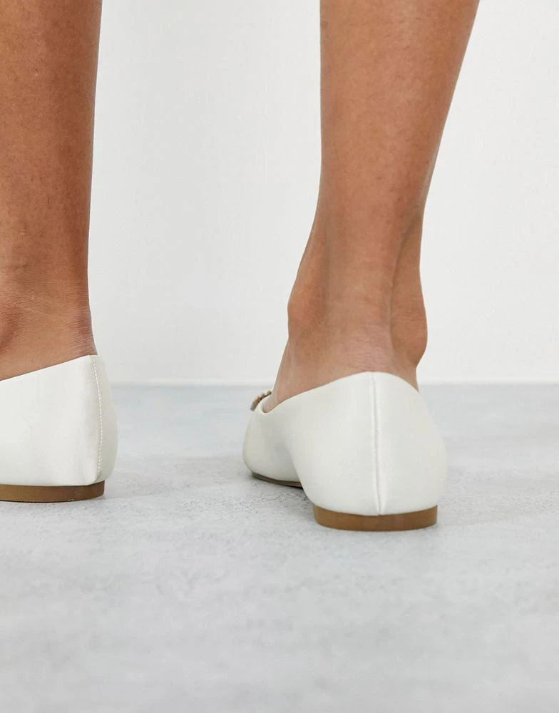 商品ASOS|ASOS DESIGN Laura embellished pointed ballet flats in ivory satin,价格¥143,第2张图片详细描述