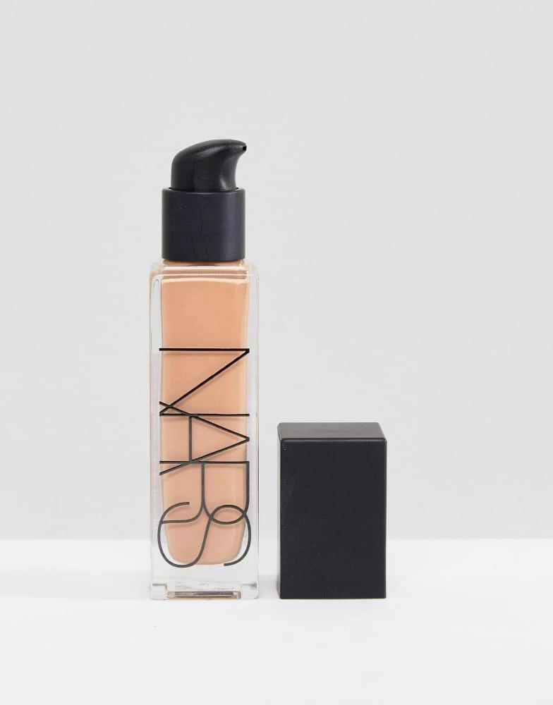 NARS Natural Radiant Longwear Foundation 商品