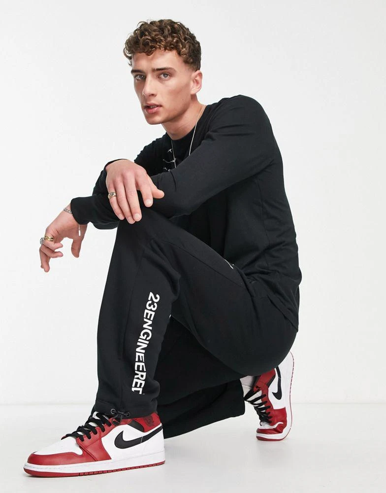 商品Jordan|Jordan 23 Engineered fleece pant in black,价格¥701,第4张图片详细描述