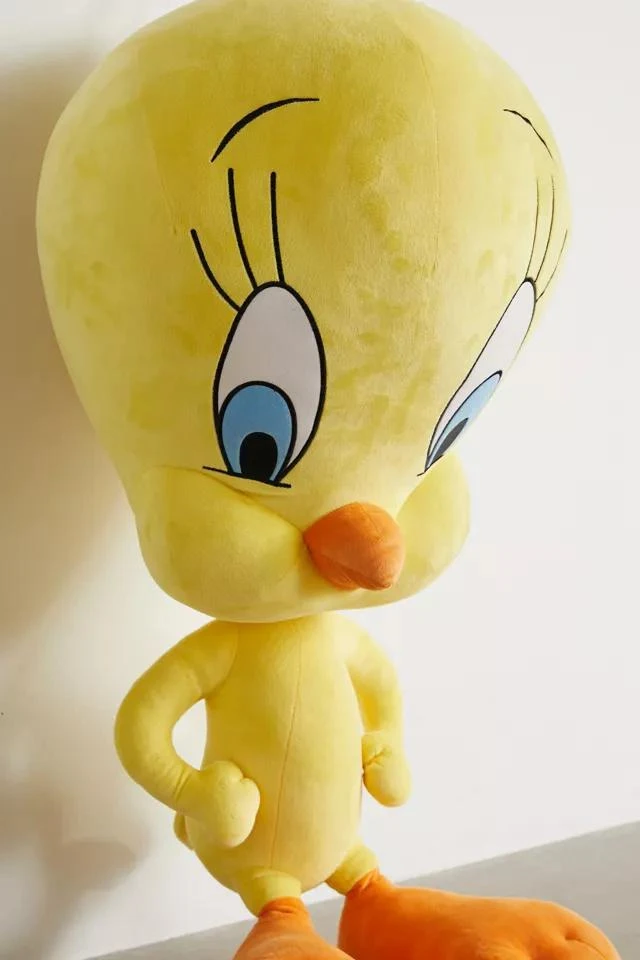 商品Urban Outfitters|Giant Tweety Bird Plushie,价格¥452,第3张图片详细描述