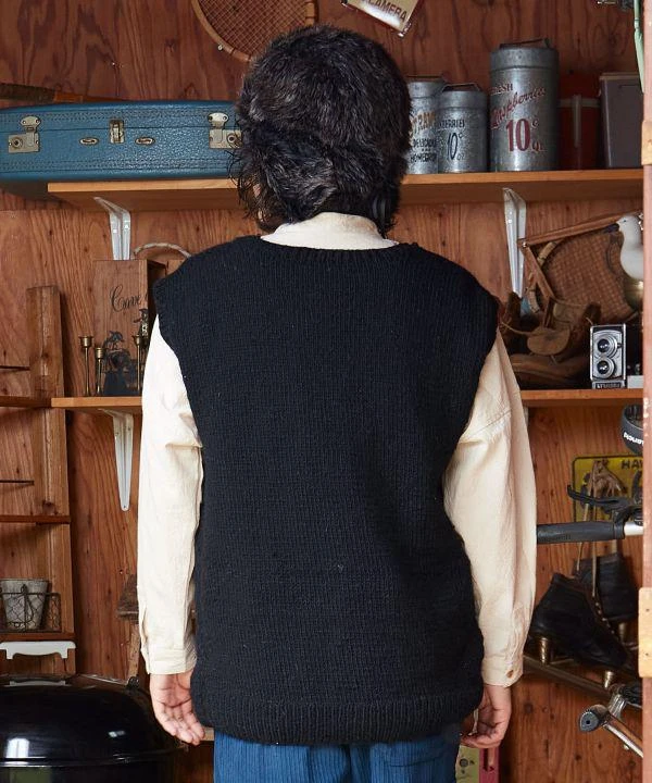 Hand Knitted Vest 商品